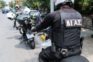 Νέα Λιόσια: 37χρονος πέθανε μετά από «ακινητοποίηση» από αστυνομικούς &#8211; Η ανακοίνωση της ΕΛΑΣ