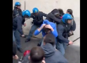 Ιταλία: Υπέρ αστυνομίας ο Σαλβίνι για το άγριο ξύλο σε νεαρούς διαδηλωτές υπέρ Παλαιστίνης
