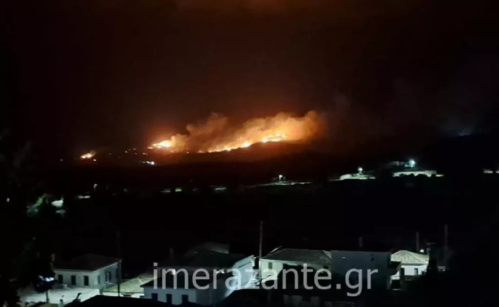 Ζάκυνθος: Σε εξέλιξη η πυρκαγιά στην Εξωχώρα – Έρχονται πυροσβεστικές ενισχύσεις με έκτακτο δρομολόγιο