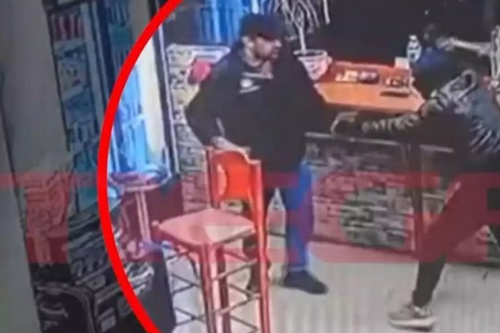 Καματερό: Ληστής απείλησε με σφυρί υπάλληλο βενζινάδικου κι εκείνος τον κυνήγησε με σκουπόξυλο