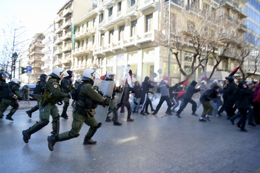 Θεσσαλονίκη: Προσαγωγές και συλλήψεις μετά το πανεκπαιδευτικό συλλαλητήριο (Video – Photos)
