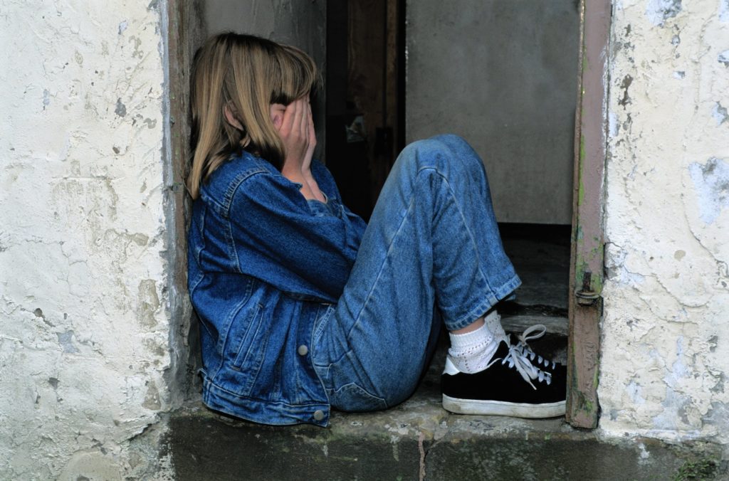 Ρέθυμνο: Απολογούνται ακόμη τρεις για τον βιασμό της 14χρονης – Το παρελθόν του 22χρονου που προφυλακίστηκε