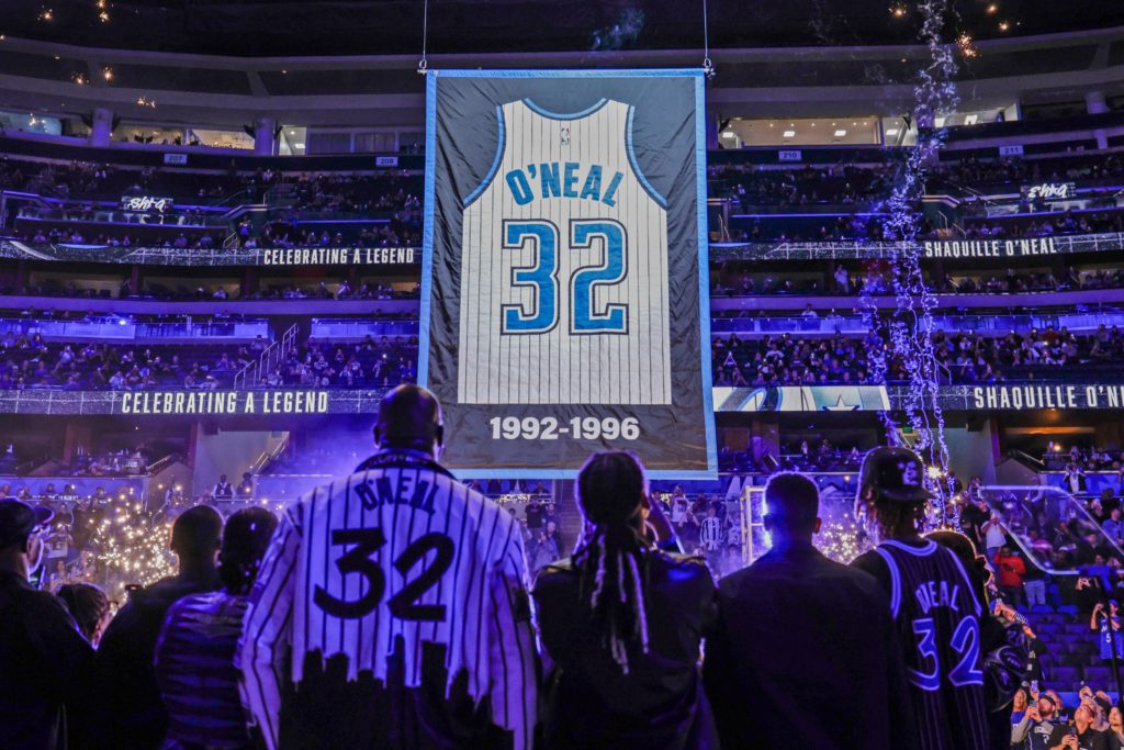 NBA: Οι Ορλάντο Μάτζικ απέσυραν τη φανέλα του Σακίλ Ο’ Νιλ (Video)