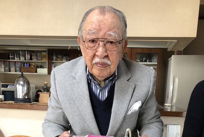 Atsumi Takano: Πέθανε ο εφευρέτης του καραόκε σε ηλικία 100 ετών (Photos)