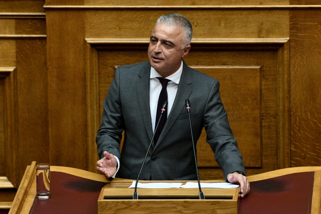 Βουλή: Υπερήφανος ο Τσαβδαρίδης για το πόρισμα συγκάλυψης του εγκλήματος των Τεμπών