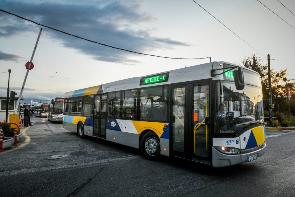 Νέο αλαλούμ με «σφραγίδα» Μητσοτάκη: Έφεραν τα ηλεκτρικά λεωφορεία αλλά… λείπουν οι φορτιστές
