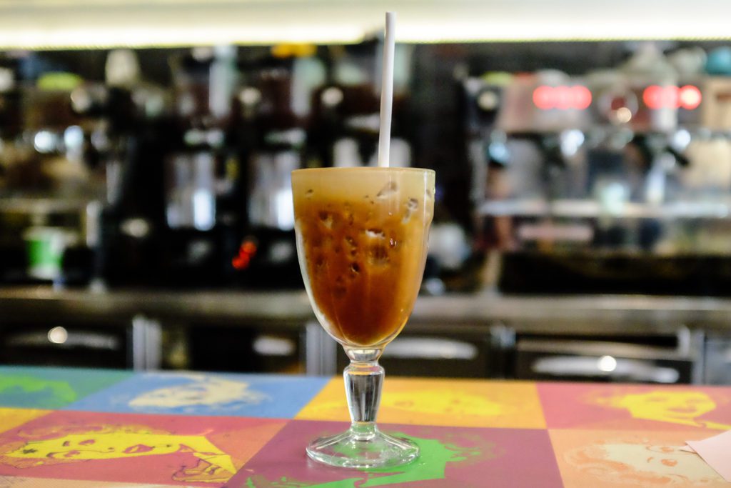 Το παγκόσμιο top-10 του καφέ: Ο φρέντο πέρασε τον καπουτσίνο – Τι θέση έχει ο φραπέ