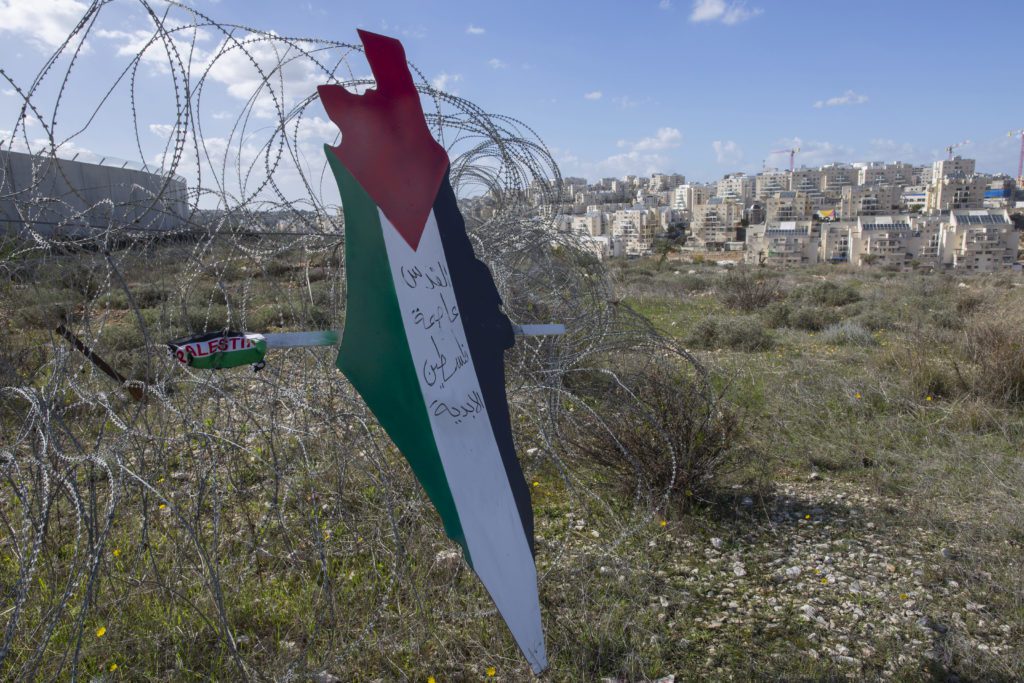 Ο οικονομολόγος Μοχάμεντ Μουστάφα αναλαμβάνει νέος πρωθυπουργός της Παλαιστινιακής Αρχής