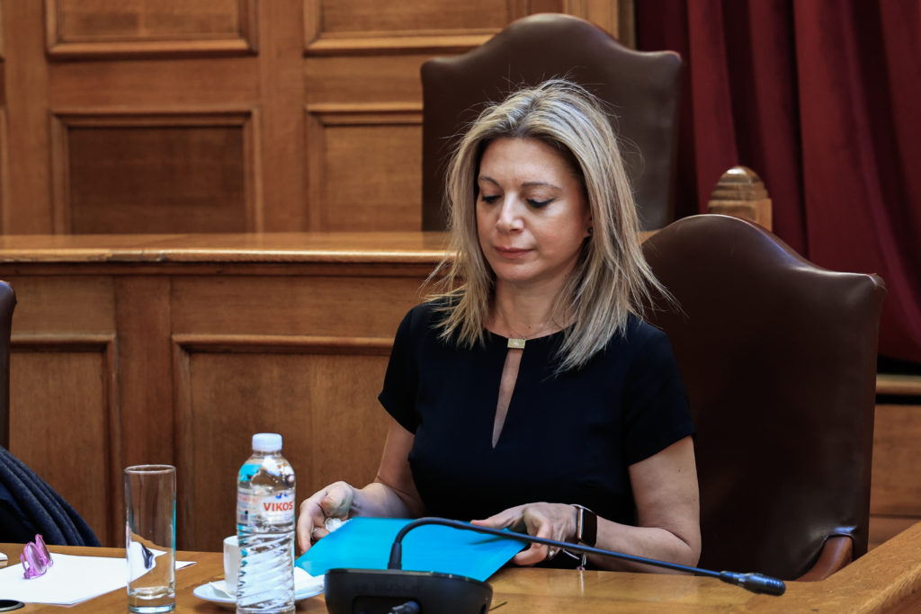 Μαρία Καρυστιανού: «Τι φοβόσασταν ότι θα αποκαλυφθεί;» – Απάντηση «γροθιά» σε Τριαντόπουλο,Καραμανλή, Μπακογιάννη,Μητσοτάκη