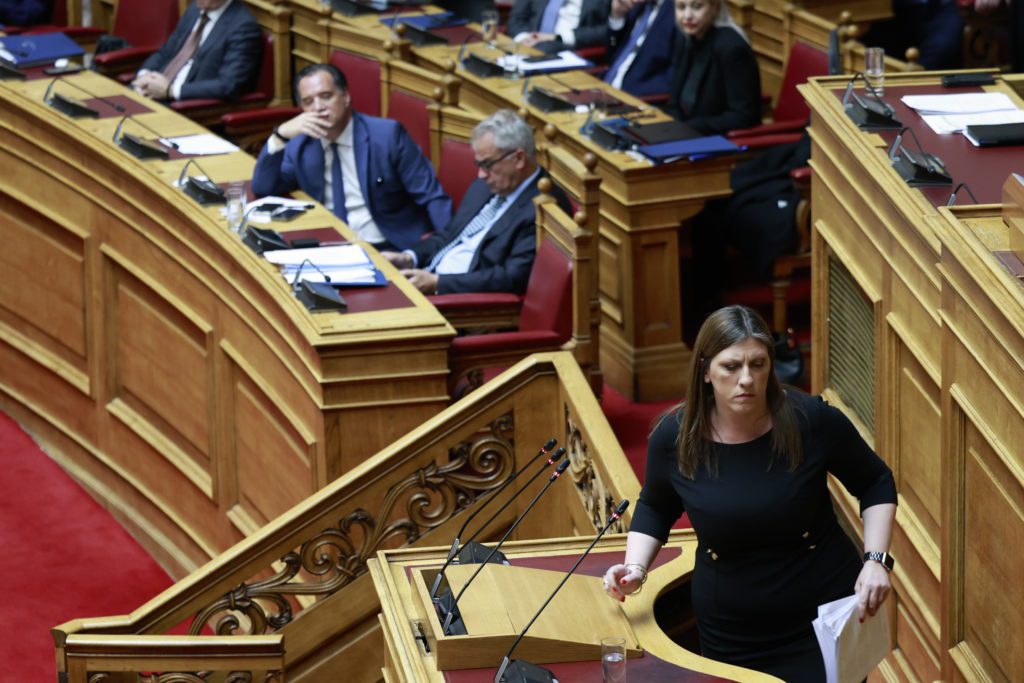 Πρόταση δυσπιστίας: Αλλάζει η σειρά ομιλιών των πολιτικών αρχηγών με ευθύνη Ζωής Κωνσταντοπούλου – Δύο φορές διεκόπη η συνεδρίαση