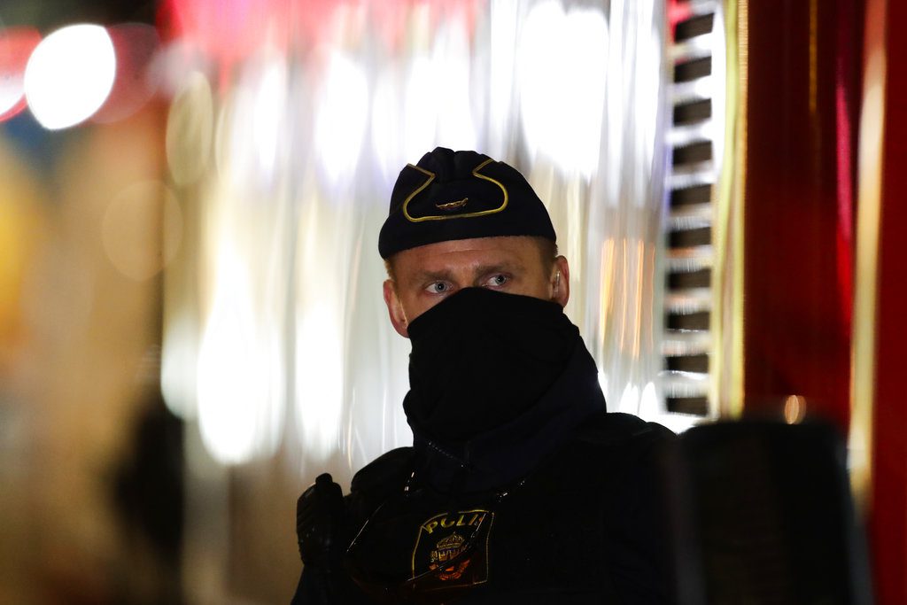 Σουηδία: Τέσσερις συλλήψεις για προετοιμασία τρομοκρατικής επίθεσης και σχέσεις με Ισλαμικό Κράτος