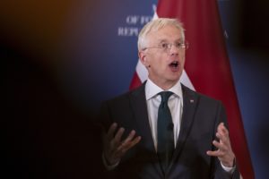 Λετονία: Παραιτήθηκε ο υπουργός Εξωτερικών μετά από σκάνδαλο για τα ταξίδια του