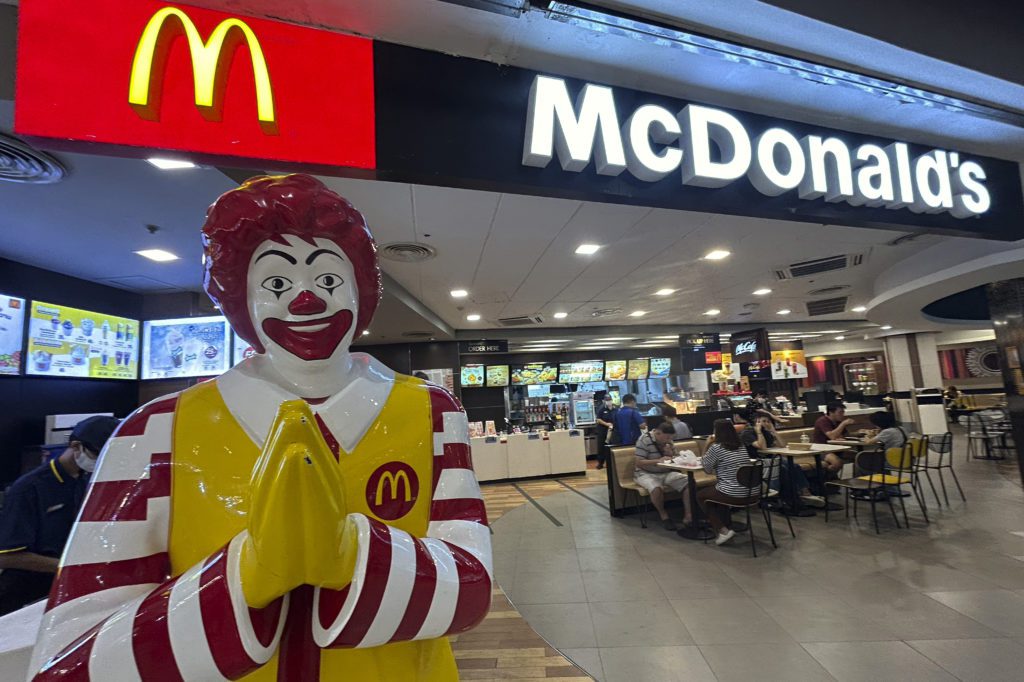 McDonalds: Χιλιάδες καταστήματα εκτός λειτουργίας σε πολλές χώρες – Τι συνέβη