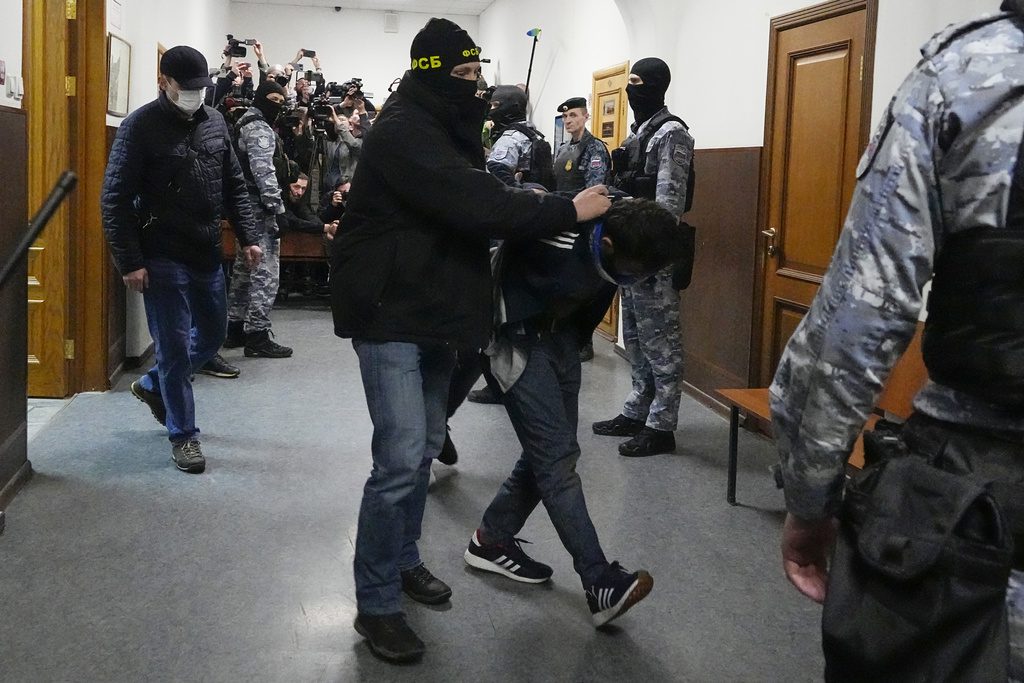 Μακελειό στη Μόσχα: Δύο από τους συλληφθέντες είχαν ταξιδέψει ελεύθερα μεταξύ Ρωσίας και Τουρκίας