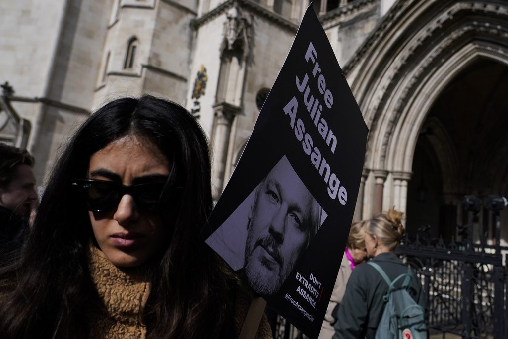 Τζούλιαν Ασάνζ: Στις 20 Μαΐου η οριστική ετυμηγορία για την τύχη του – Κίνδυνος για την Ελευθερία του Τύπου