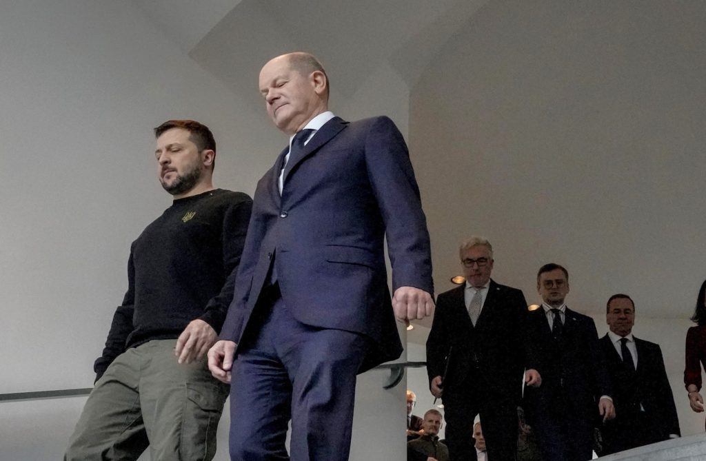 Die Welt: Ο Σολτς επιμένει στην άρνηση για αποστολή πυραύλων Taurus στην Ουκρανία