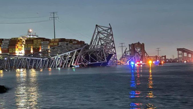 Γέφυρα Key Bridge: Ερωτήματα για το πώς προσέκρουσε το πλοίο – Τουλάχιστον 20 αγνοούμενοι (Video)