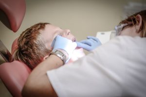 Στα Τάρταρα η οδοντιατρική περίθαλψη μαζί με τη διάλυση της δημόσιας Υγείας