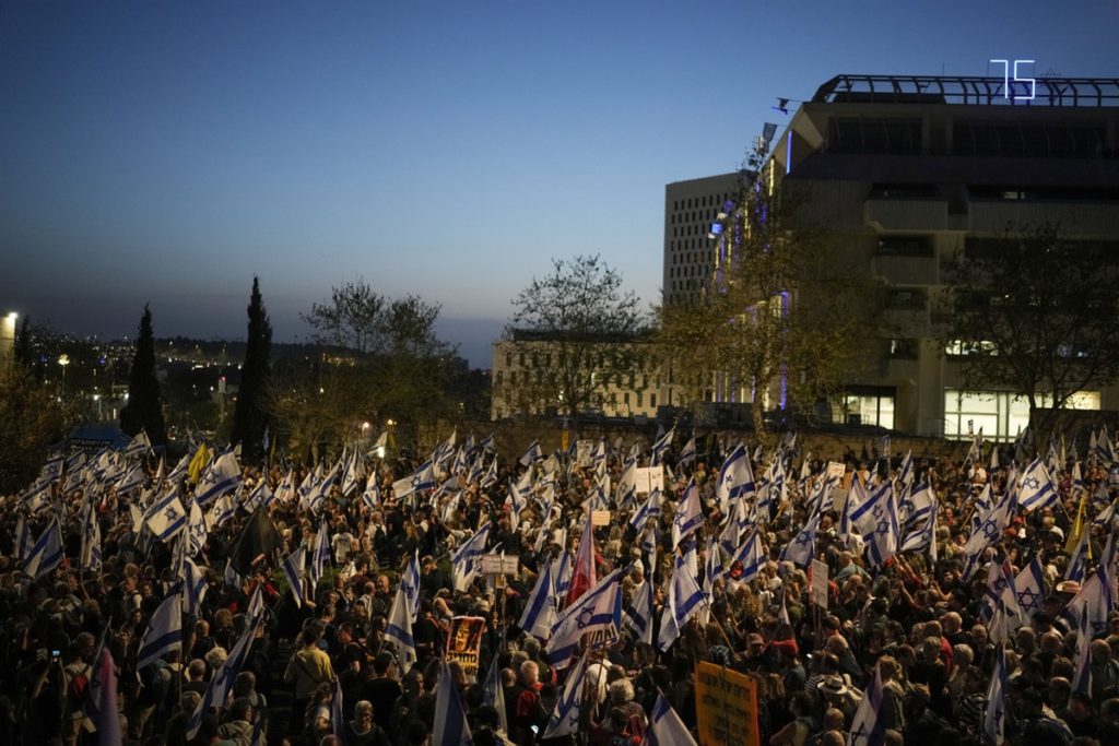Ισραήλ: Δεκάδες χιλιάδες στους δρόμους κατά της κυβέρνησης Νετανιάχου