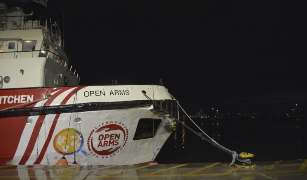 Συνεχίζουν την πορεία τους προς τη Γάζα τα τρία πλοία που μεταφέρουν ανθρωπιστική βοήθεια