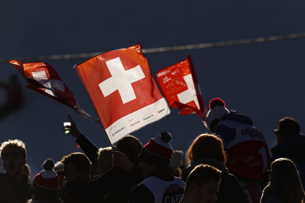 Ελβετία: «Ναι» στη 13η σύνταξη – «Όχι» στην αύξηση του ορίου συνταξιοδότησης!