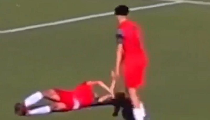Τραγωδία στην Αλγερία: Νεκρός 17χρονος ποδοσφαιριστής από κλωτσιά στο συκώτι (Video)