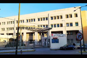 Θάνατος από φωτοβολίδα: Δεν εφημέρευε χειρουργός στο νοσοκομείο Αγίου Νικολάου