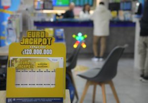 Kλήρωση Eurojackpot: Οι τυχεροί αριθμοί που κερδίζουν