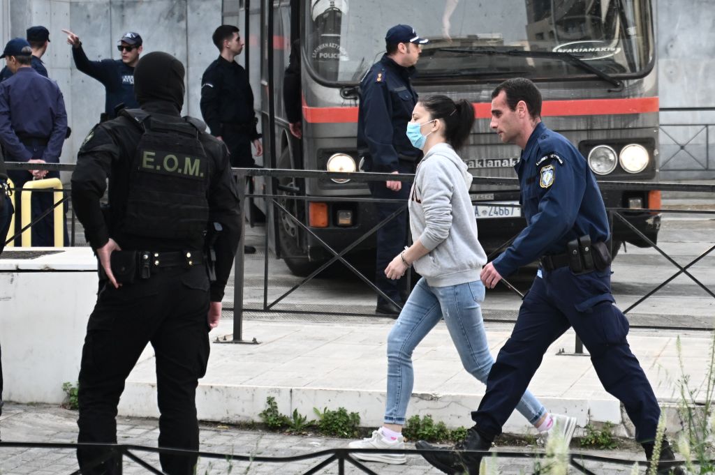 Κολωνός: Θα ξαναδικαστεί η μητέρα της 12χρονης – Άσκησε έφεση η Εισαγγελία Αθηνών κατά της αθώωσης