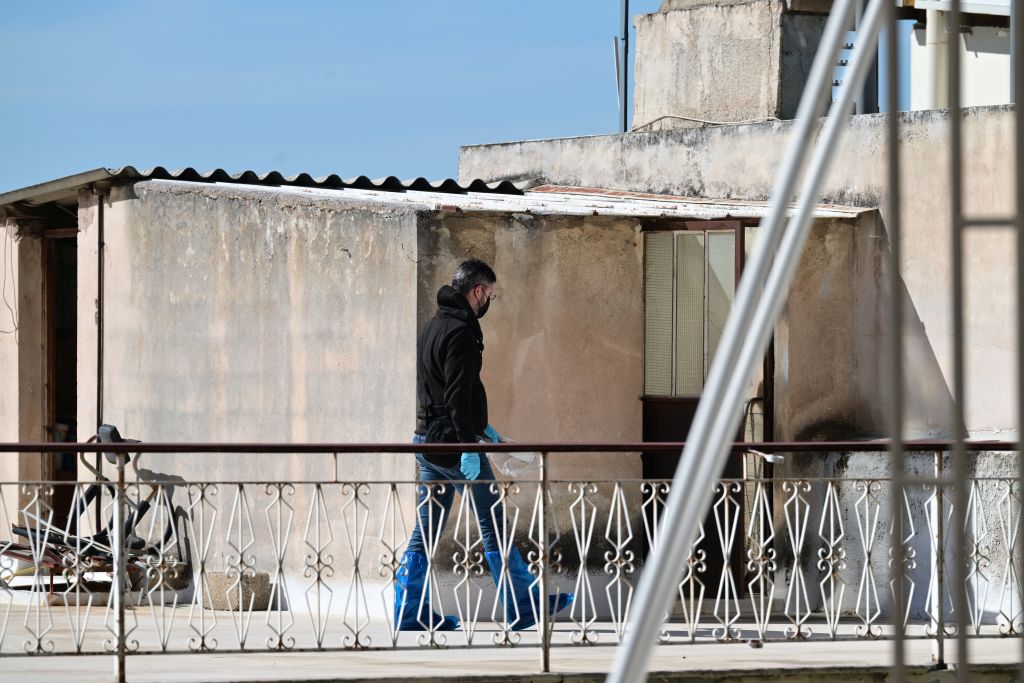 Ηλιούπολη: Η μητέρα πέθανε 48 ώρες πριν από τον γιό – Τα σενάρια που εξετάζουν οι αρχές