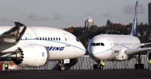 Boeing: Σοκάρουν οι αποκαλύψεις μηχανικού της εταιρείας &#8211; «Υπάρχει κίνδυνος στον αέρα» (Video)