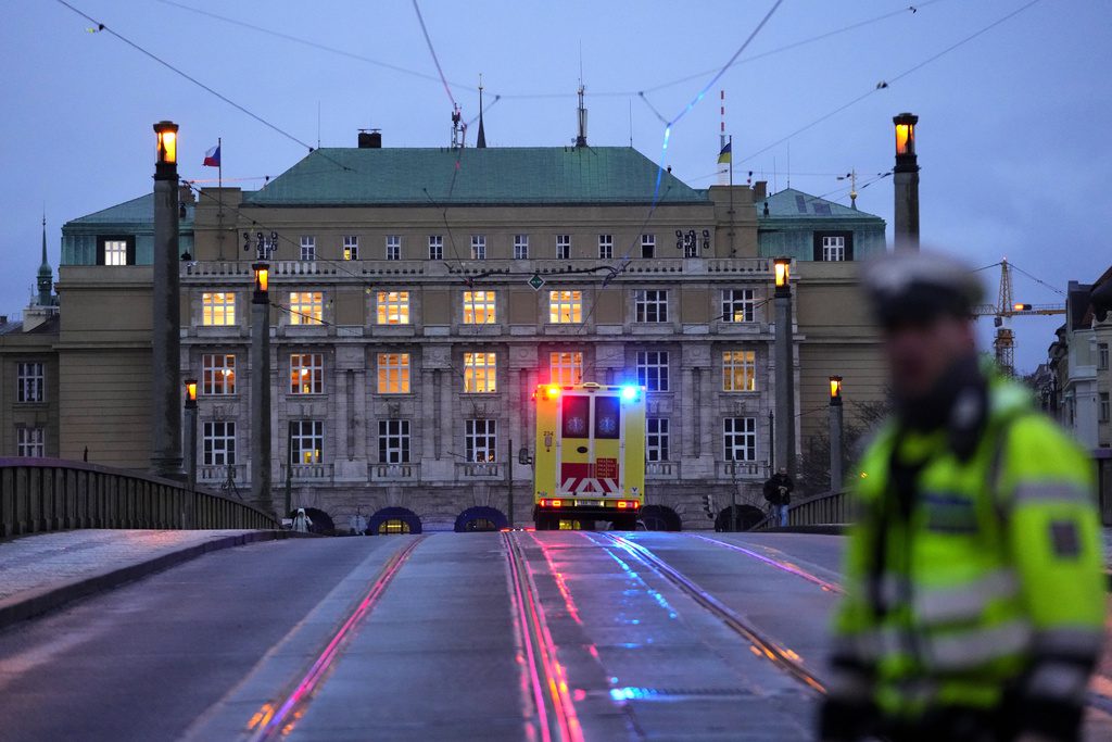 Τσεχία: Οκτώ άνθρωποι παρασύρθηκαν από αυτοκίνητο – 3 παιδιά μεταξύ των τραυματιών