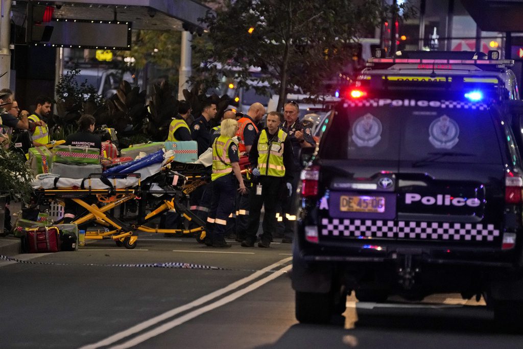 Τρόμος στην Αυστραλία: 7 νεκροί από επίθεση με μαχαίρι σε εμπορικό κέντρο του Σίδνεϊ – Νεκρός ο δράστης (Videos)