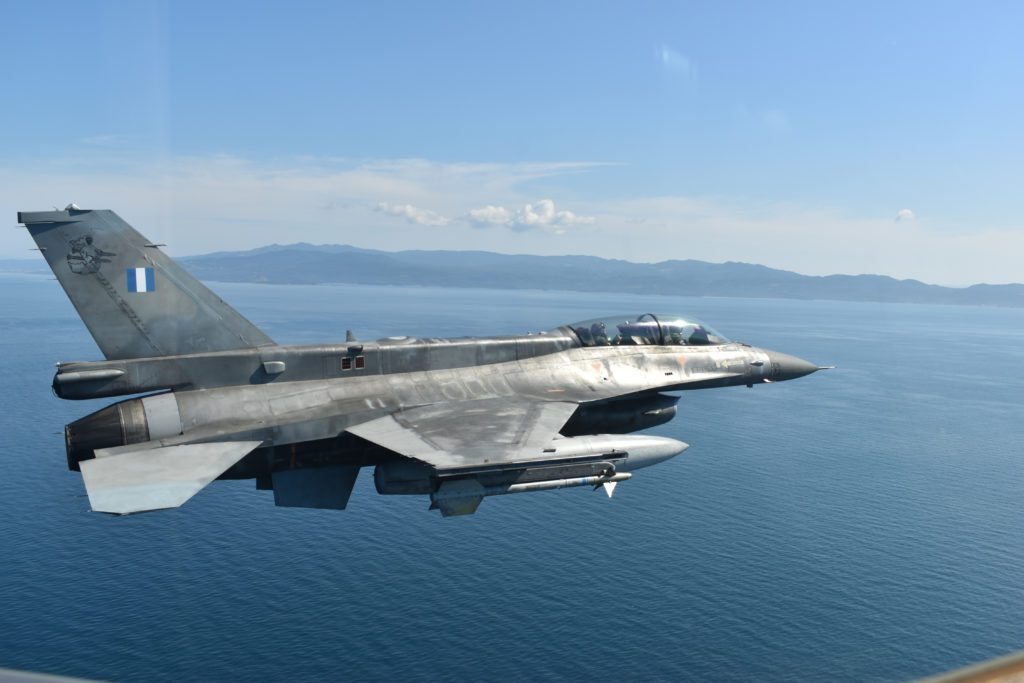 Η κυβέρνηση Μητσοτάκη ετοιμάζεται να στείλει με τεχνάσματα «πώλησης» ελληνικά F-16 στην Ουκρανία