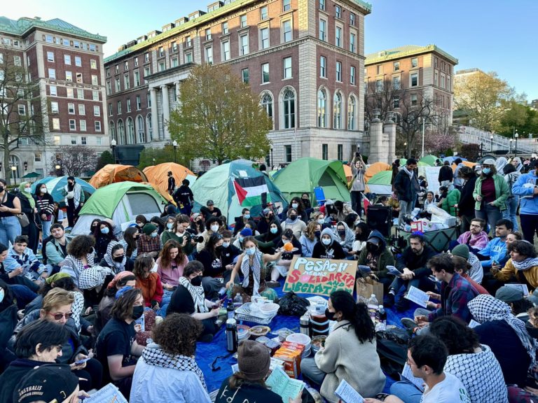Columbia: Διαπραγματεύσεις Πανεπιστημίου – φοιτητών για να εκκενωθεί ο καταυλισμός των διαδηλωτών