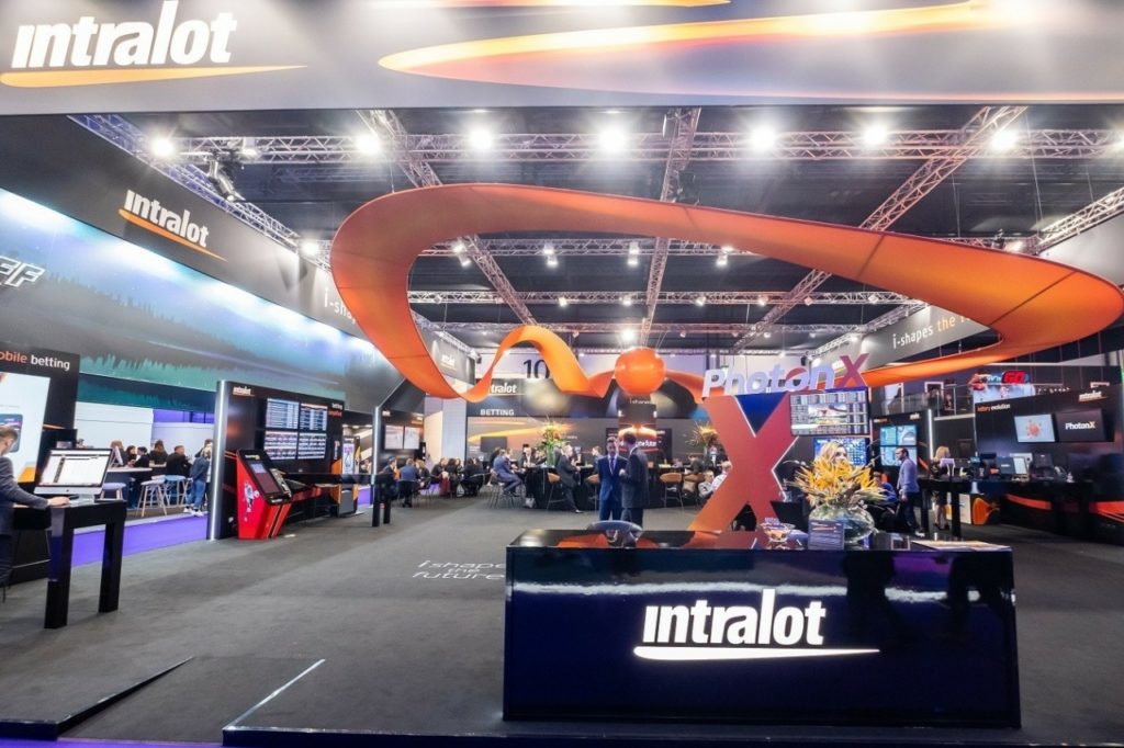 Intralot: Με αύξηση σε EBITDA και καθαρά κέρδη 5,8 εκατ. ευρώ έκλεισε το 2023