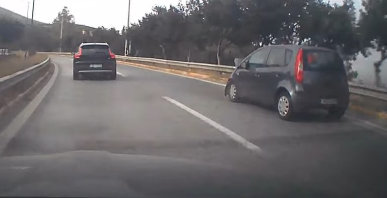 Απίστευτο: Οδηγός τράκαρε στην Κατεχάκη, διαλύθηκε το ΙΧ αλλά… συνέχισε κανονικά τον δρόμο του (Video)