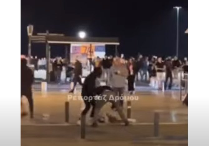 Θεσσαλονίκη: Νέα άγρια επίθεση συμμορίας ανηλίκων σε άντρα στην πλατεία Αριστοτέλους (Video)