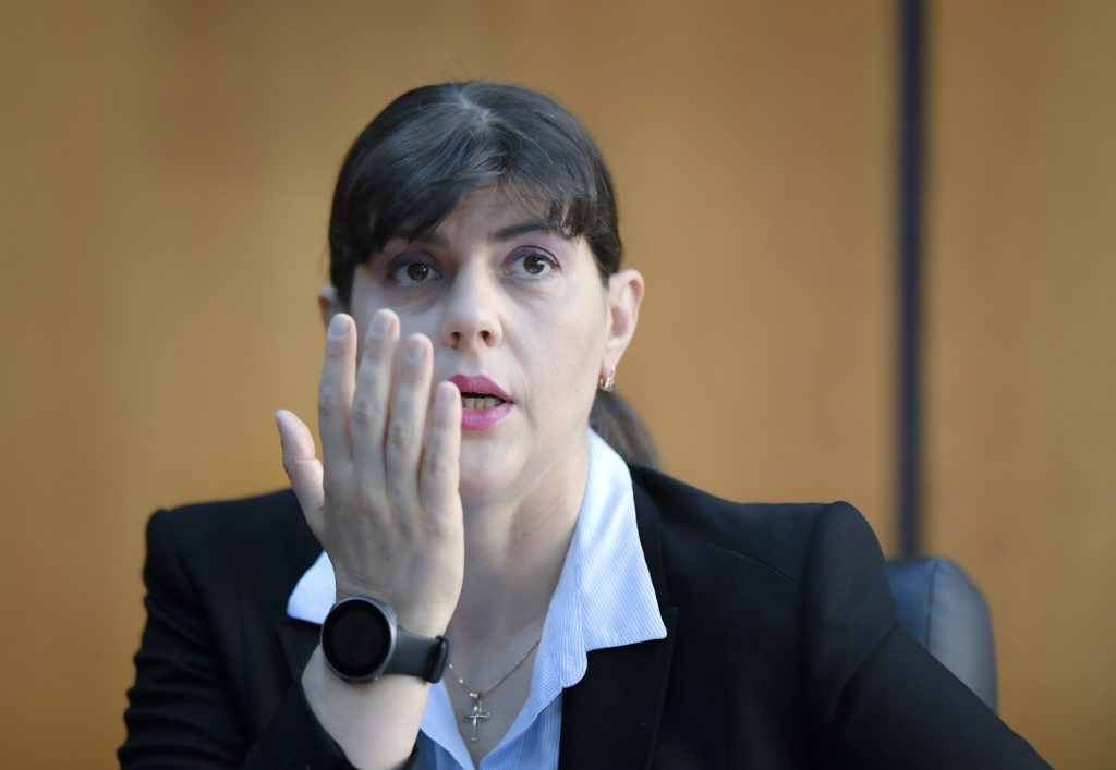 Έγκλημα Τέμπη: «Πυρά» από την Ευρωπαία Εισαγγελέα – «Πόσες τραγωδίες χρειάζονται για να καταλάβουμε ότι η διαφθορά σκοτώνει;» (Video)