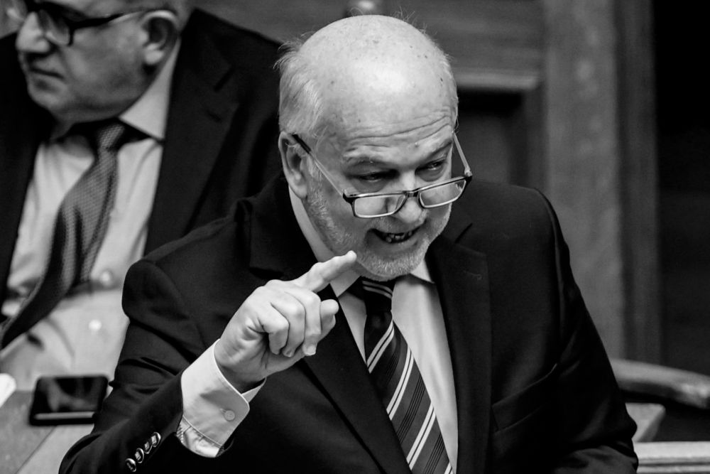 ΣΥΡΙΖΑ: Υποψήφιο της Χρυσής Αυγής τοποθετεί ο Φλωρίδης στην Τριμελή Επιτροπή Ιατροδικαστών