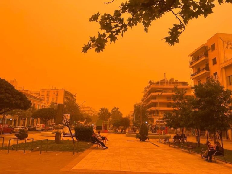 Σκέπασε την Καλαμάτα η αφρικανική σκόνη – Απόκοσμες εικόνες (Photos – Videos)