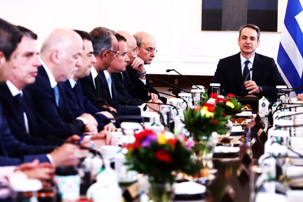 Κυβέρνηση Μητσοτάκη: Αυτοί που θέλουν αξιολόγηση πώς αξιολογούνται;