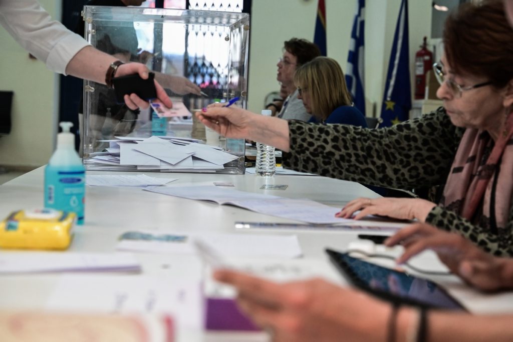 ΣΥΡΙΖΑ: Πάνω από 60.000 ψήφισαν στις προκριματικές – Αύριο τελικά η καταμέτρηση