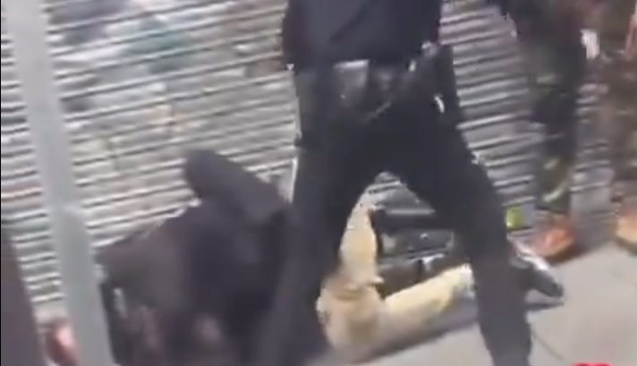 Ισπανία: Οργή για αδικαιολόγητη αστυνομική βία σε δύο άοπλους μαύρους άνδρες (Video)