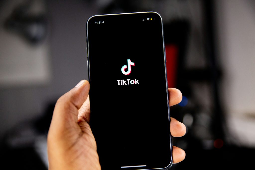 TikTok: Αυτή είναι η νέα μεγάλη απάτη – Το μήνυμα, η… δήθεν προσφορά και το link