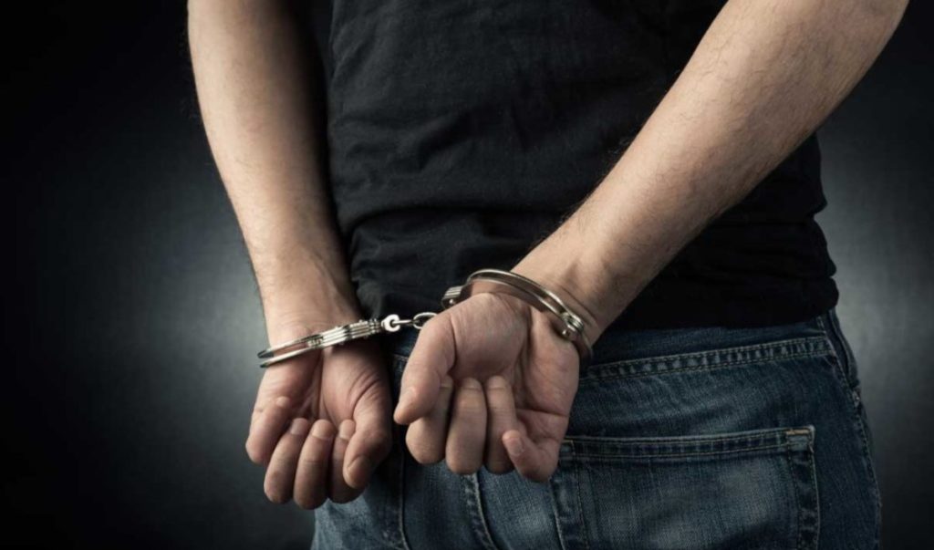 Ωρωπός: 27χρονος προσπάθησε να εμβολίσει με το ΙΧ του δύο άτομα