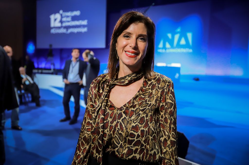 Σκάνδαλο Ασημακοπούλου: Πρόστιμο 40.000 ευρώ στην ευρωβουλευτή και 400.000 στο ΥΠΕΣ για τη διαρροή των emails