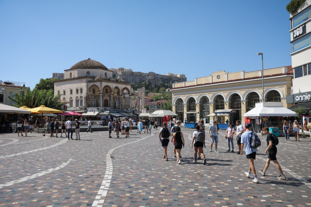 Οι πιο «ανήσυχοι» παγκοσμίως οι Ελληνες για το οικονομικό τους μέλλον – Τι δείχνει έρευνα