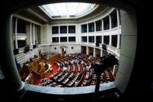 Στη Βουλή η δικογραφία για το έγκλημα στα Τέμπη