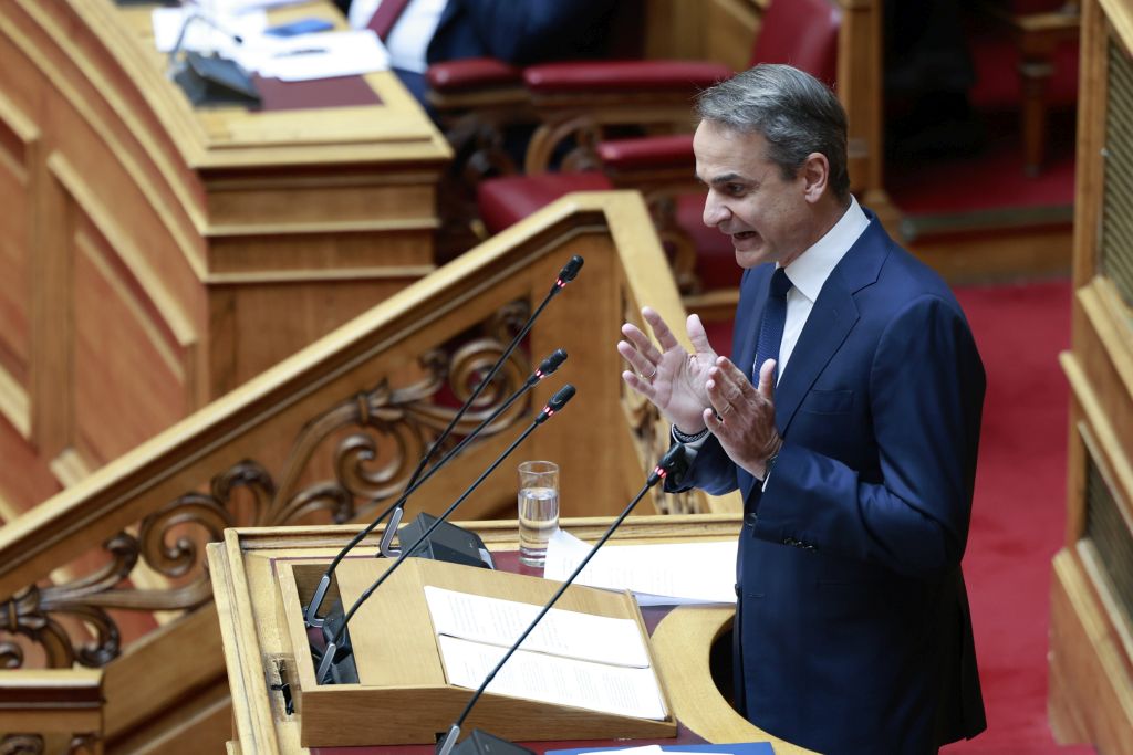 Ώρα απολογίας Μητσοτάκη στη Βουλή για ακρίβεια και αισχροκέρδεια